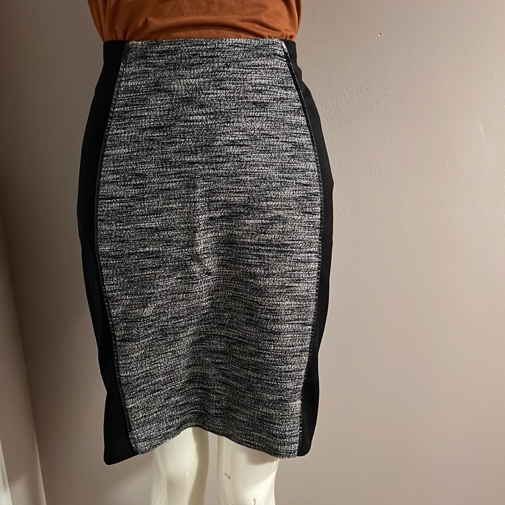 H&M high waist pencil skirt ✏️